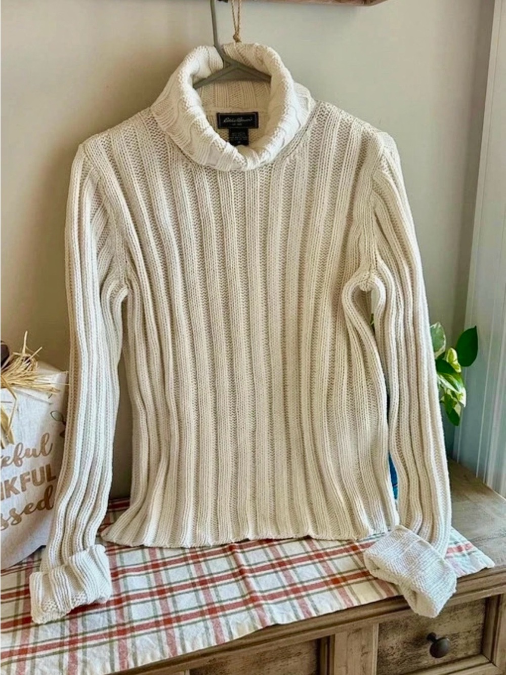 Eddie Bauer Cream Ribbed Chunky Knit Turtleneck Sweater